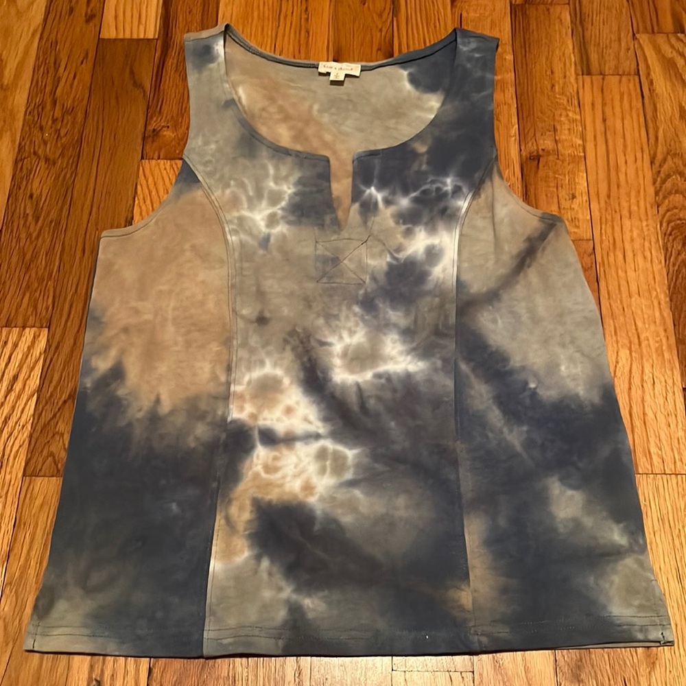 Hem & Thread tie-dye tank